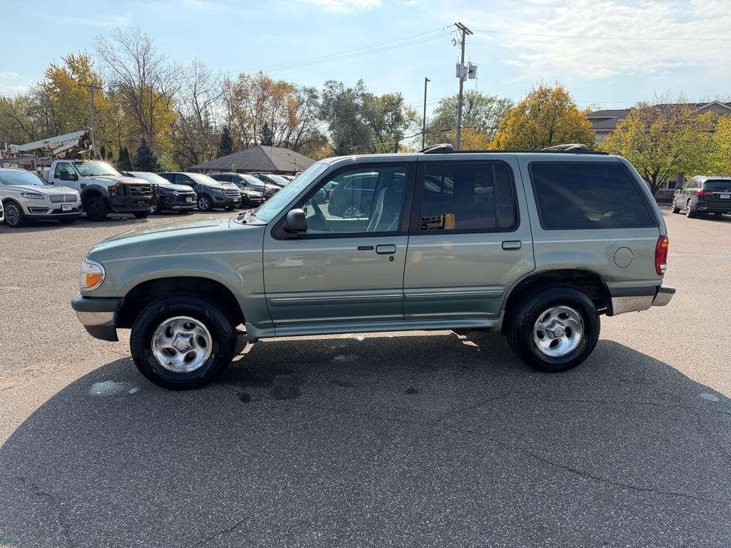 Ford Explorer XLT 4-Door 4WD 1998