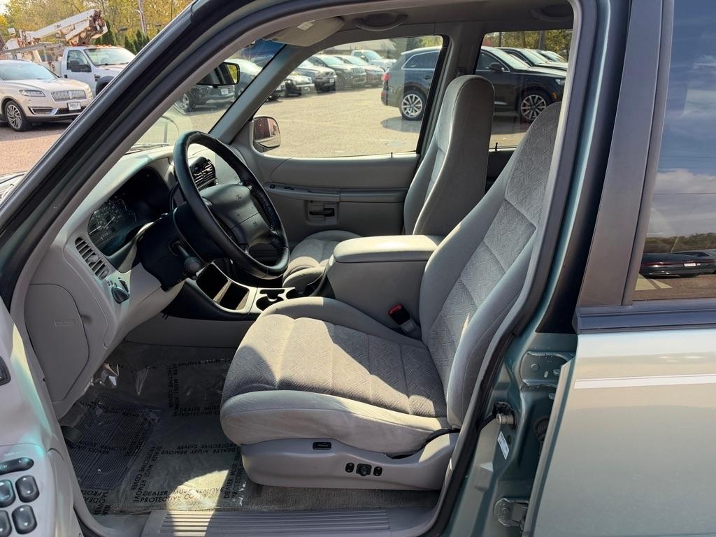 Ford Explorer XLT 4-Door 4WD 1998