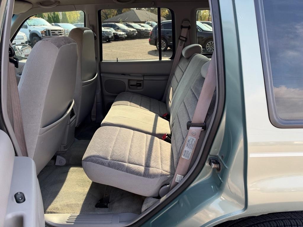 Ford Explorer XLT 4-Door 4WD 1998