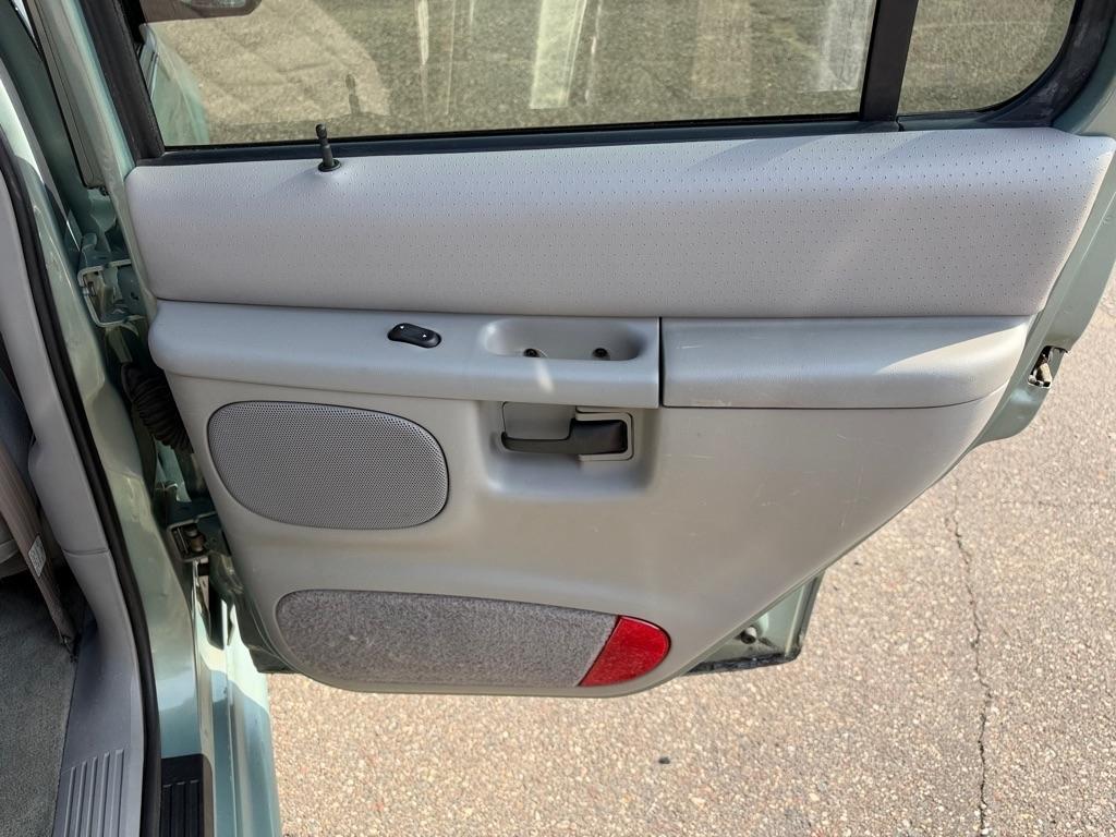 Ford Explorer XLT 4-Door 4WD 1998