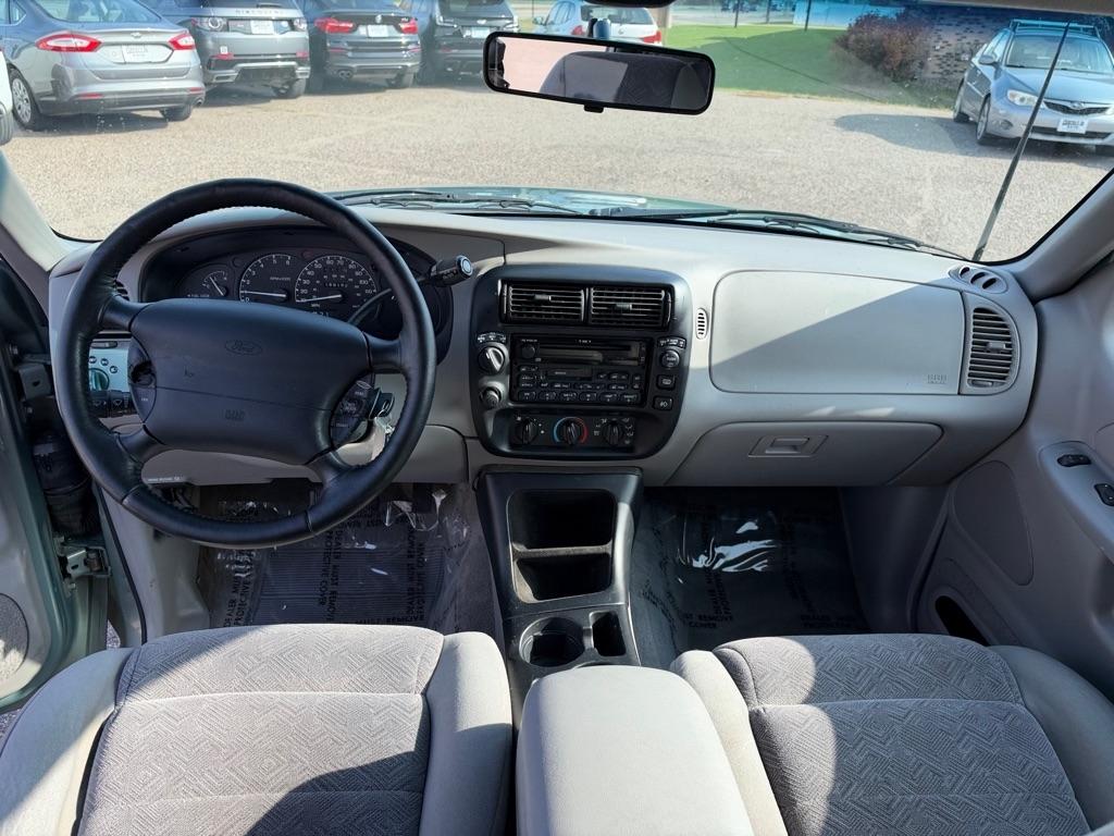 Ford Explorer XLT 4-Door 4WD 1998