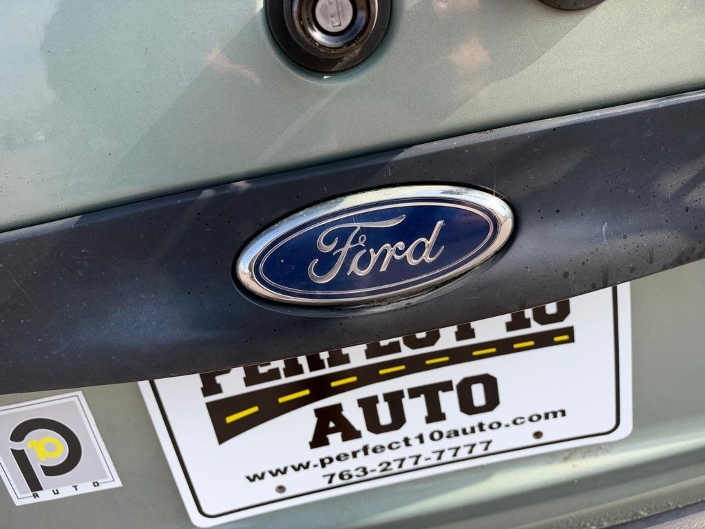 Ford Explorer XLT 4-Door 4WD 1998