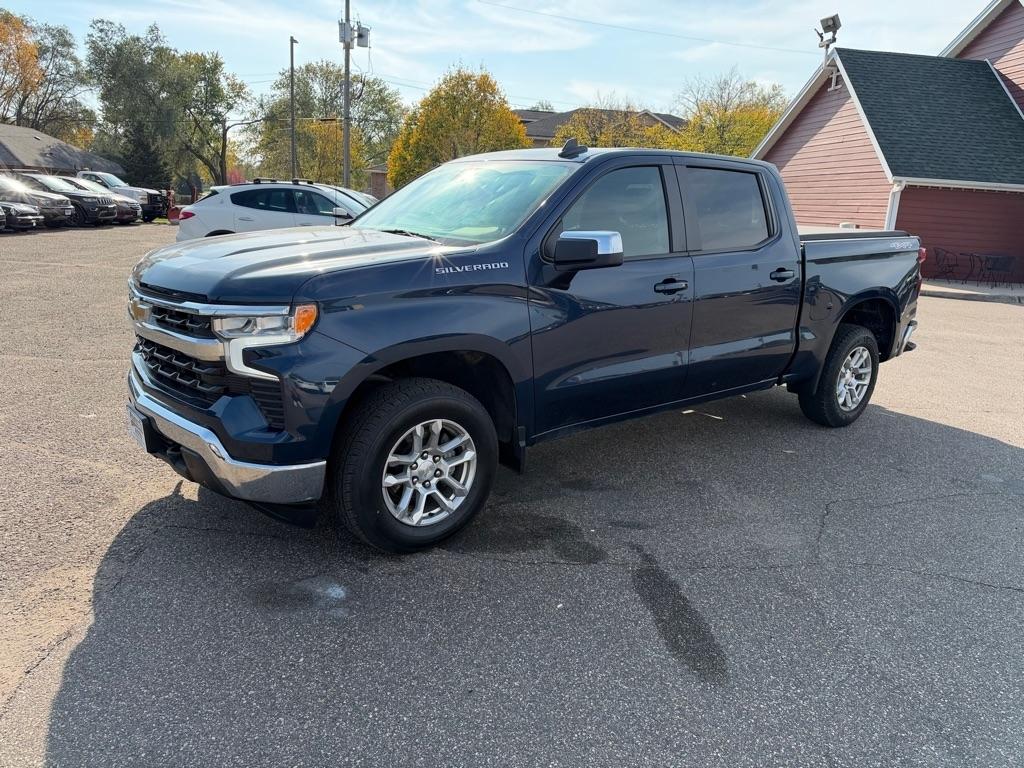 Chevrolet Silverado 1500 4WD Crew Cab 147" LT w/1LT 2023