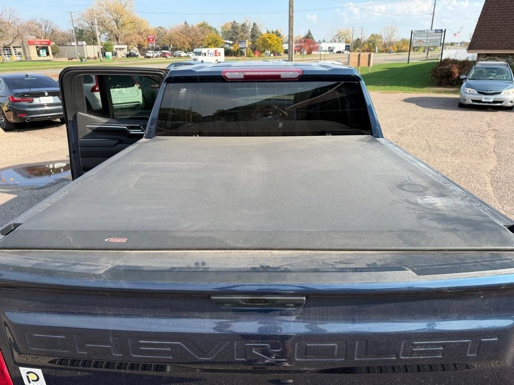 Chevrolet Silverado 1500 4WD Crew Cab 147" LT w/1LT 2023