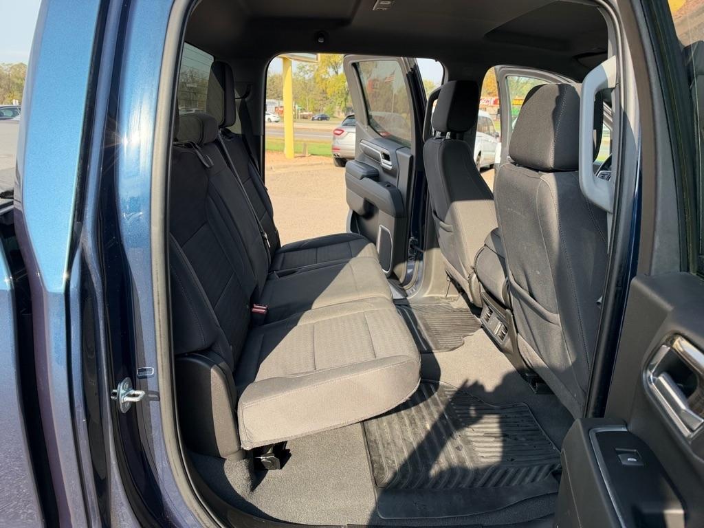 Chevrolet Silverado 1500 4WD Crew Cab 147" LT w/1LT 2023