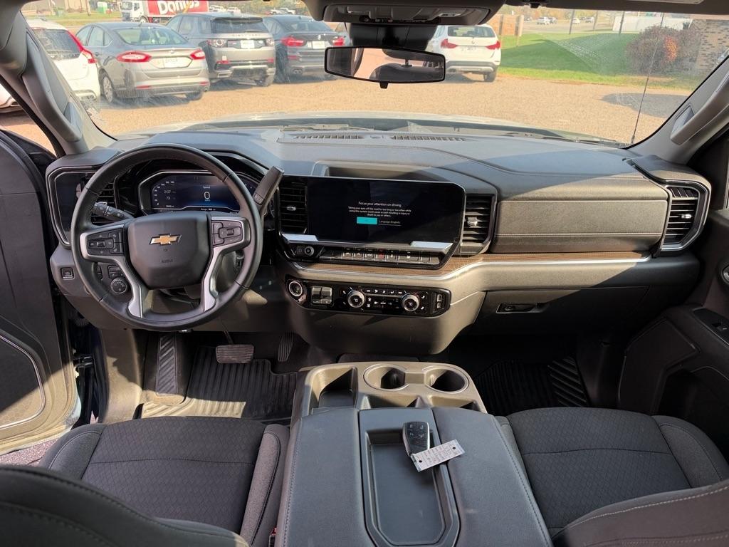 Chevrolet Silverado 1500 4WD Crew Cab 147" LT w/1LT 2023