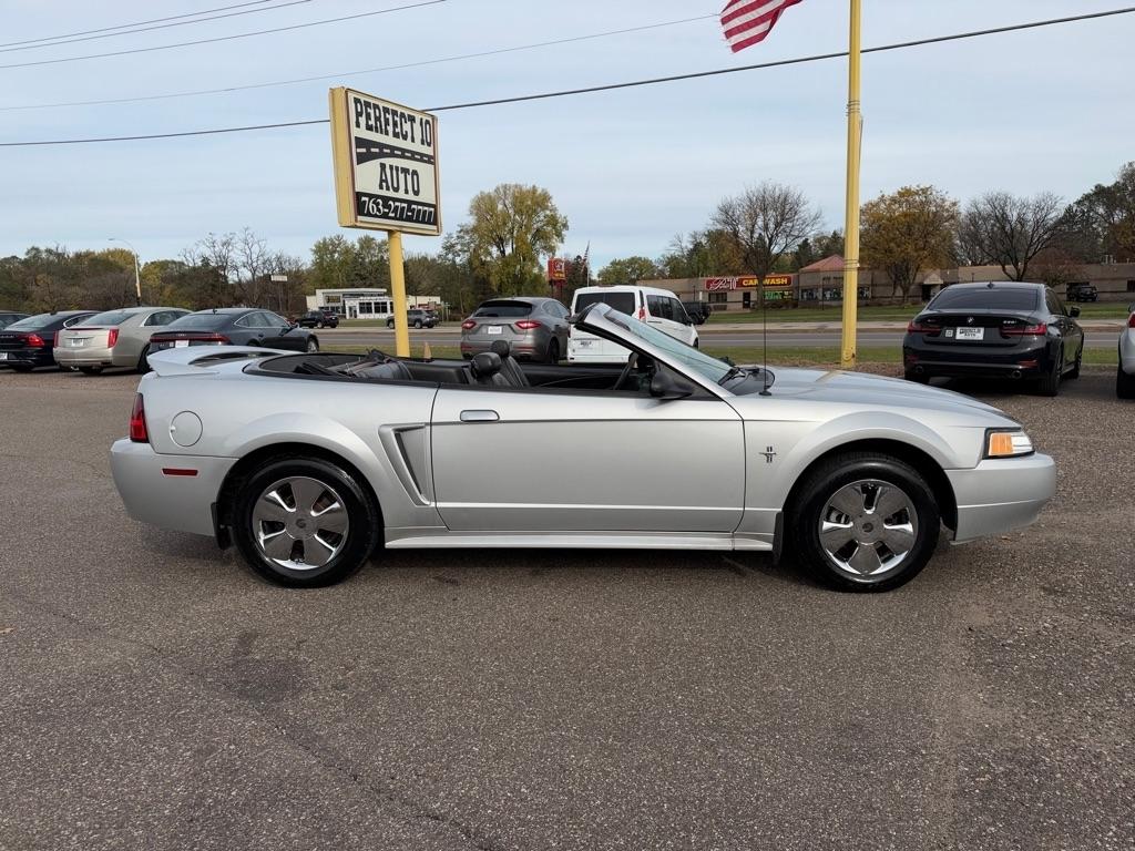 Ford Mustang 2dr Convertible 2000