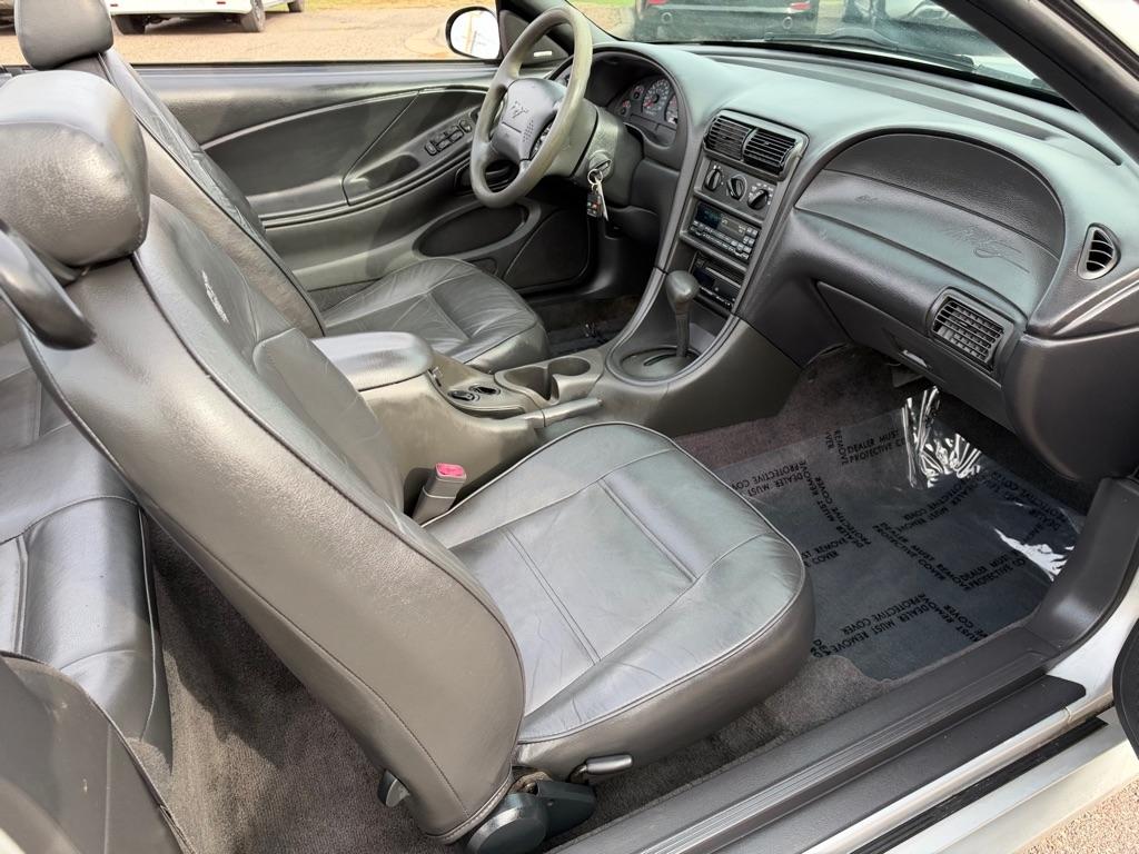 Ford Mustang 2dr Convertible 2000