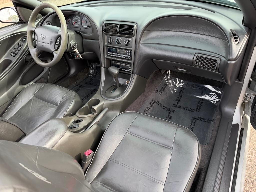 Ford Mustang 2dr Convertible 2000
