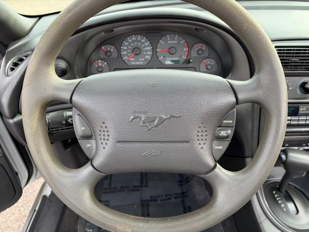 Ford Mustang 2dr Convertible 2000