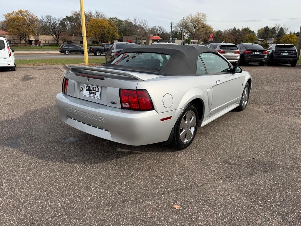 Ford Mustang 2dr Convertible 2000