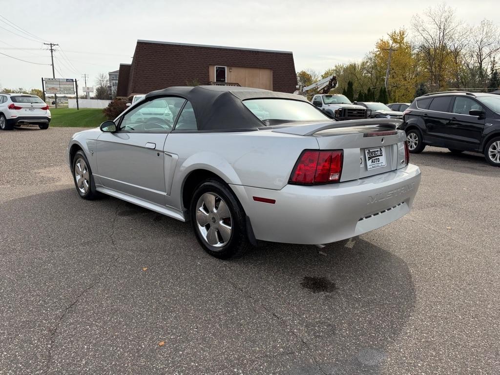 Ford Mustang 2dr Convertible 2000