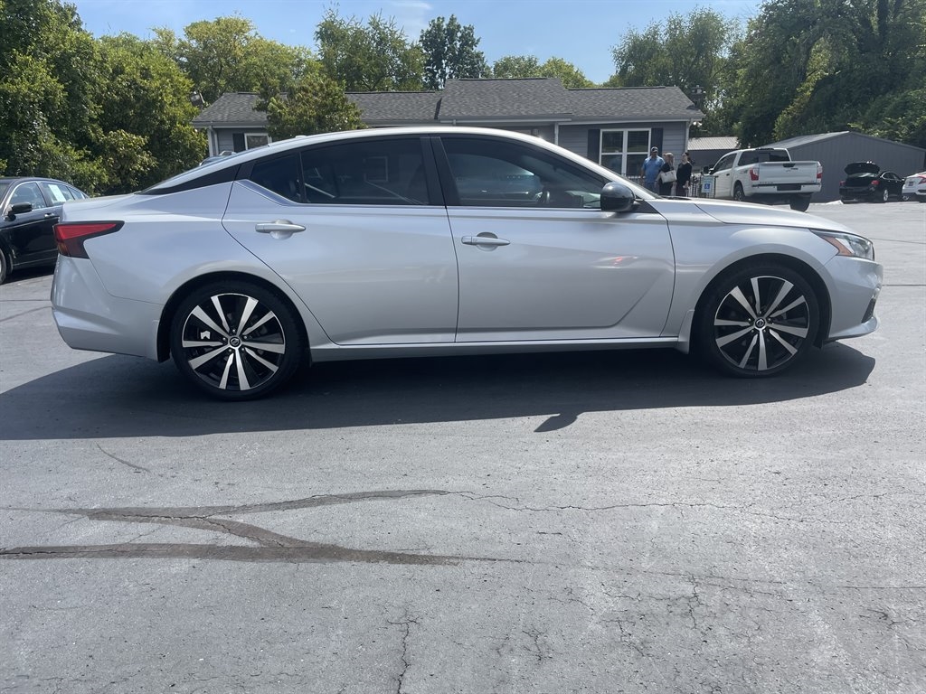 Nissan Altima 2.5 SR 2020 Nissan Altima 2.5 SR 2020