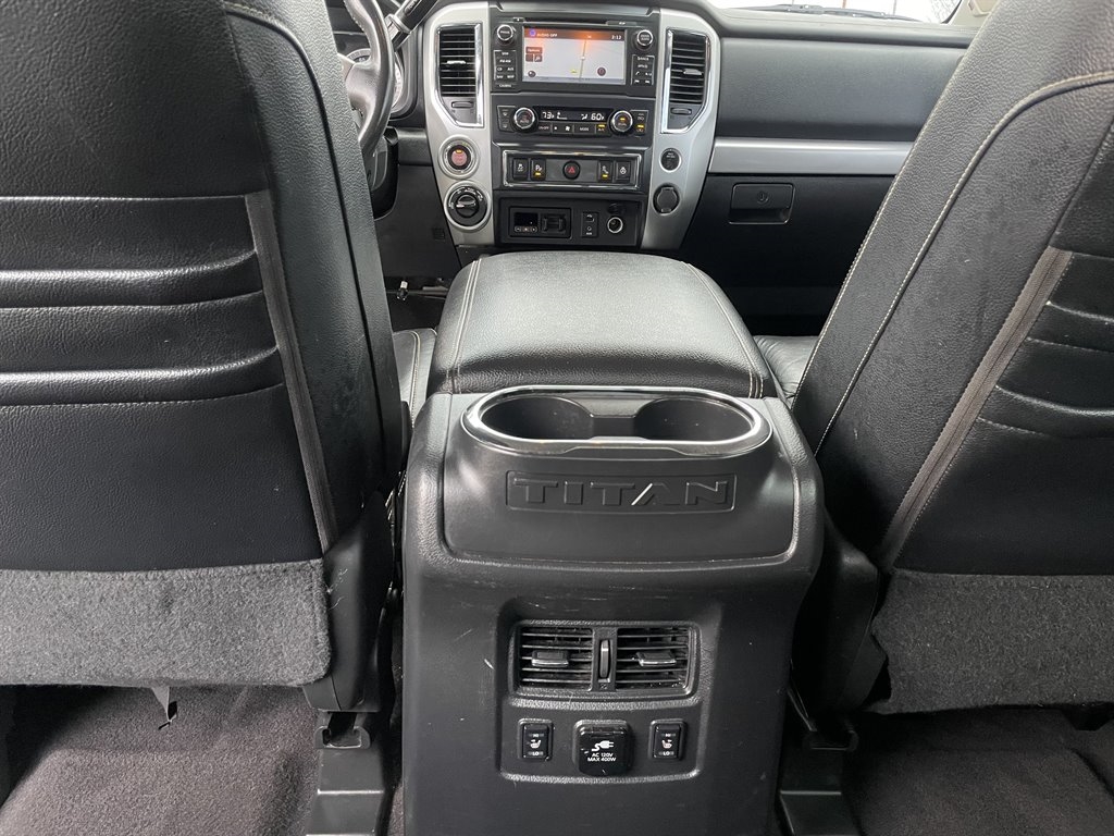 Nissan Titan PRO-4X Crew Cab 4WD 2017