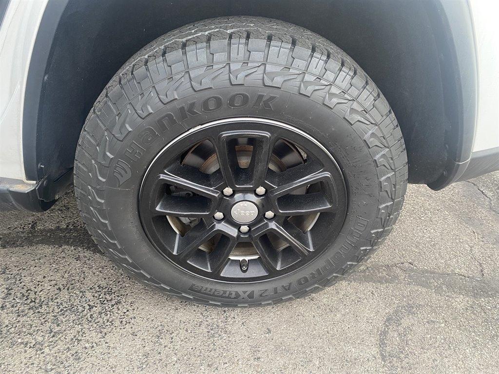 Jeep Grand Cherokee Laredo 2WD 2019