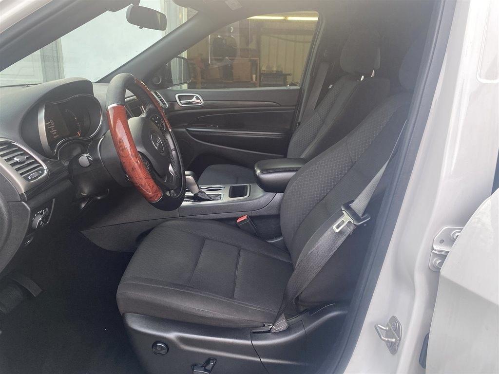 Jeep Grand Cherokee Laredo 2WD 2019