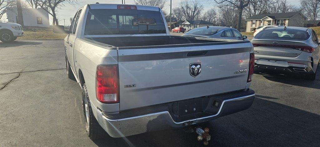 RAM 1500 SLT Quad Cab 4WD 2017