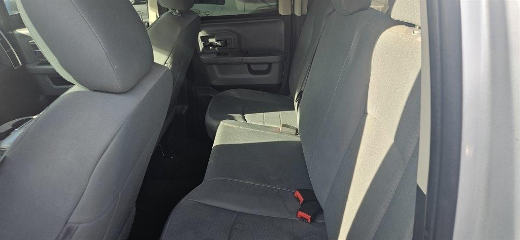 RAM 1500 SLT Quad Cab 4WD 2017