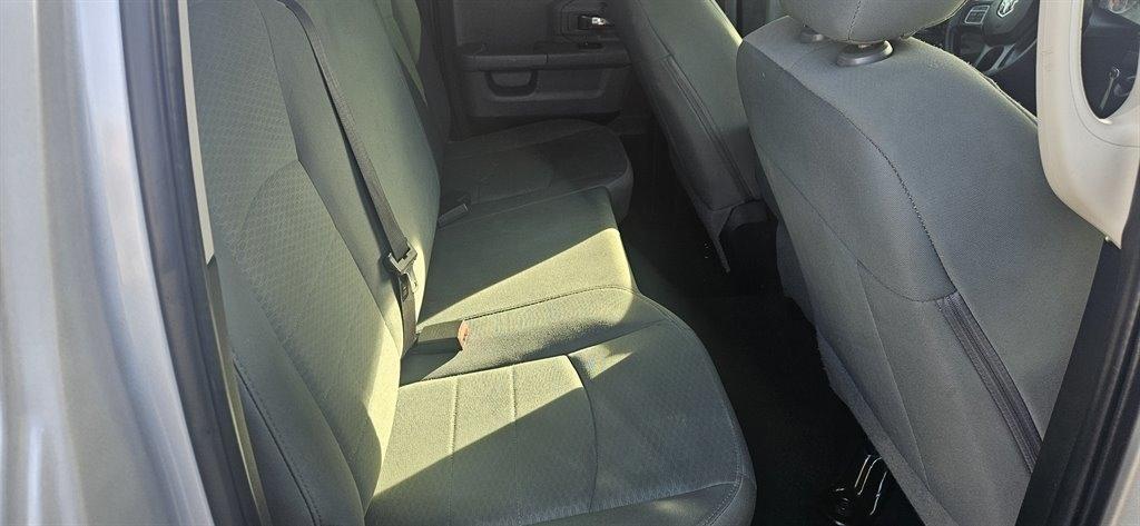 RAM 1500 SLT Quad Cab 4WD 2017