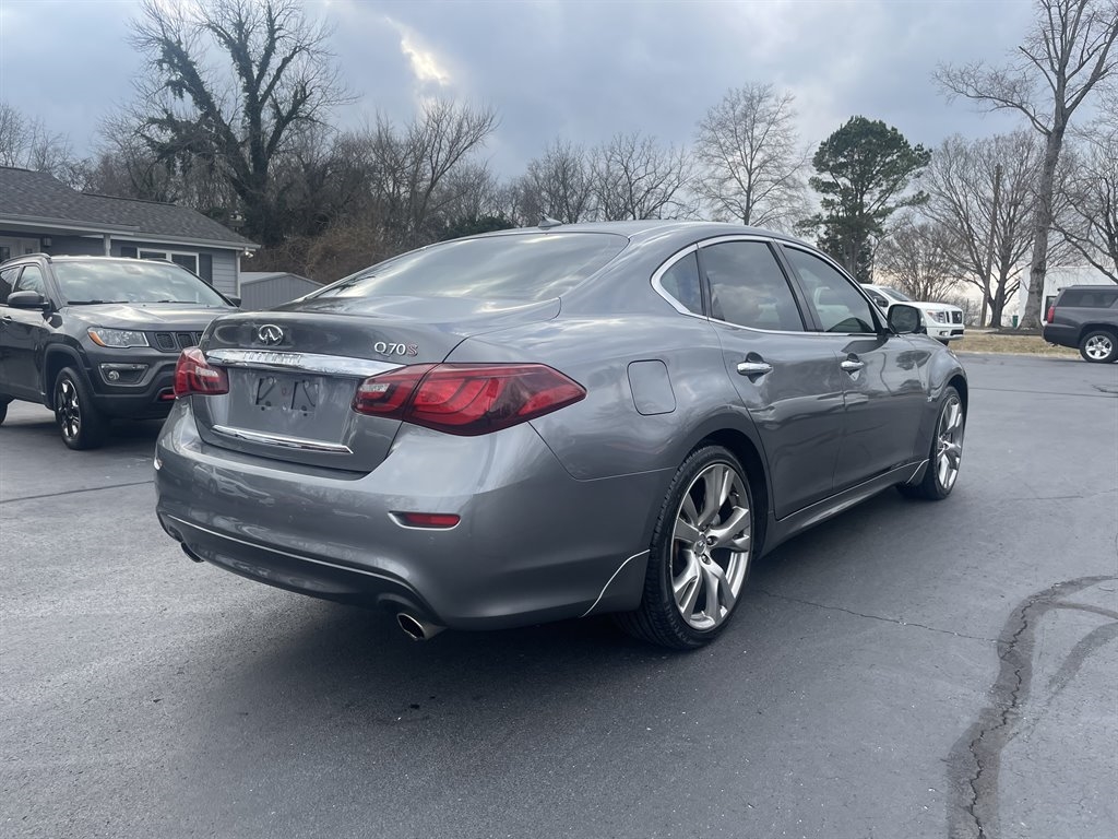 Infiniti Q70 37 2016