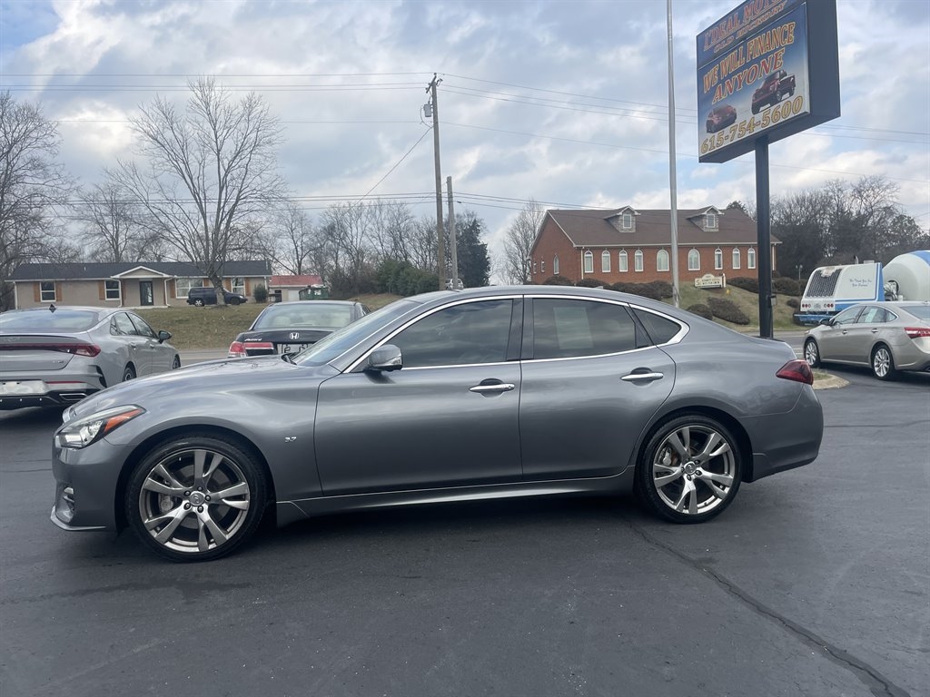 Infiniti Q70 37 2016