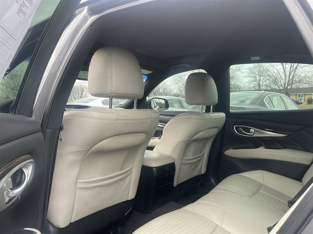 Infiniti Q70 37 2016