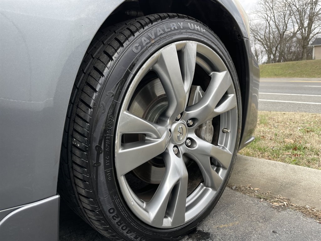 Infiniti Q70 37 2016