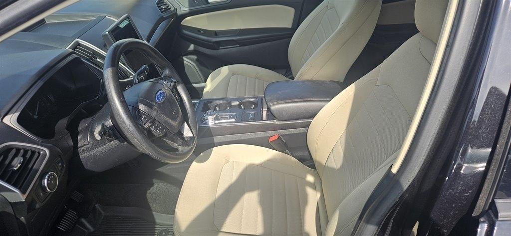 Ford Edge SE AWD 2022