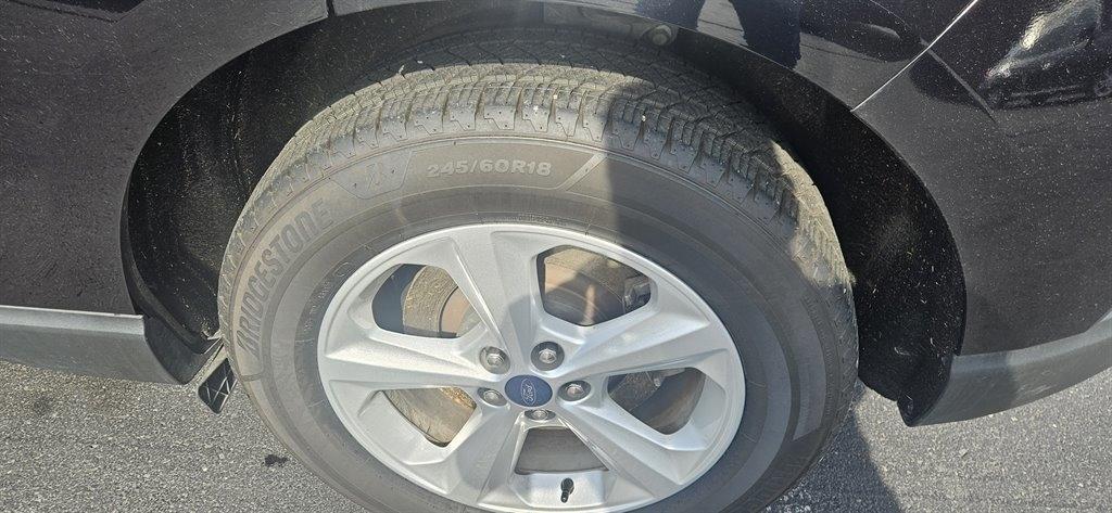 Ford Edge SE AWD 2022