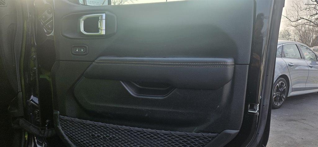 Jeep Gladiator Overland 2023