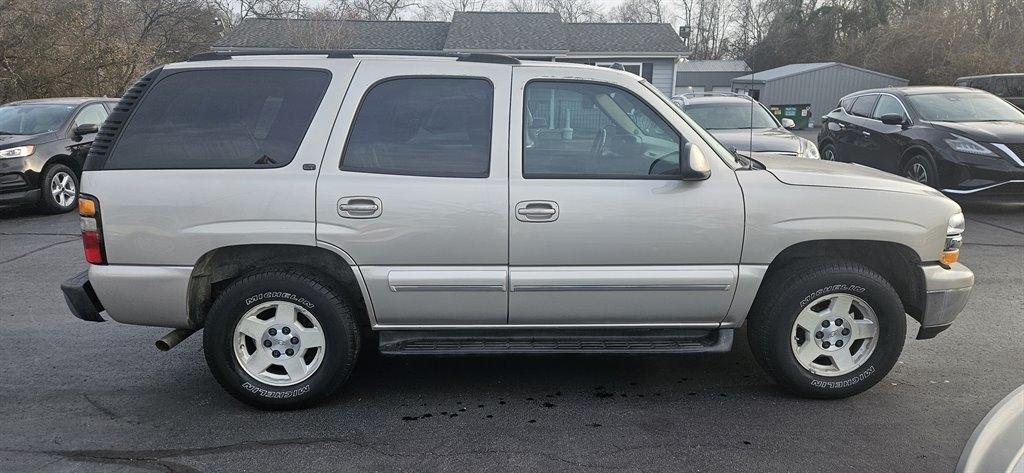 Chevrolet Tahoe 2WD 2004