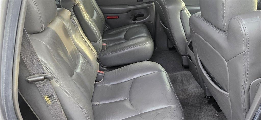 Chevrolet Tahoe 2WD 2004