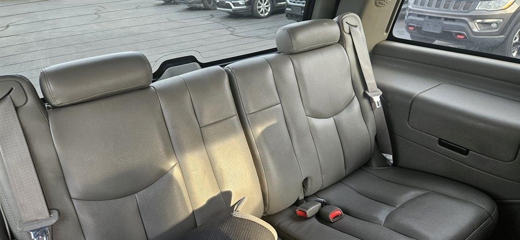 Chevrolet Tahoe 2WD 2004