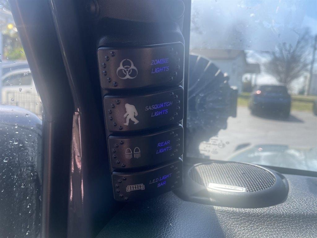 2015 Jeep Wrangler Unlimited Sahara - Photo 10