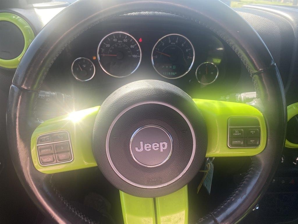 2015 Jeep Wrangler Unlimited Sahara - Photo 11