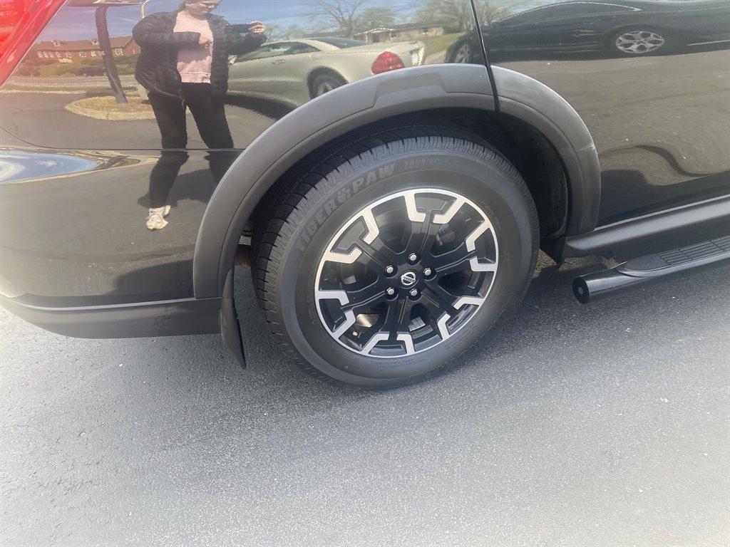 Nissan Pathfinder SV 4WD 2020