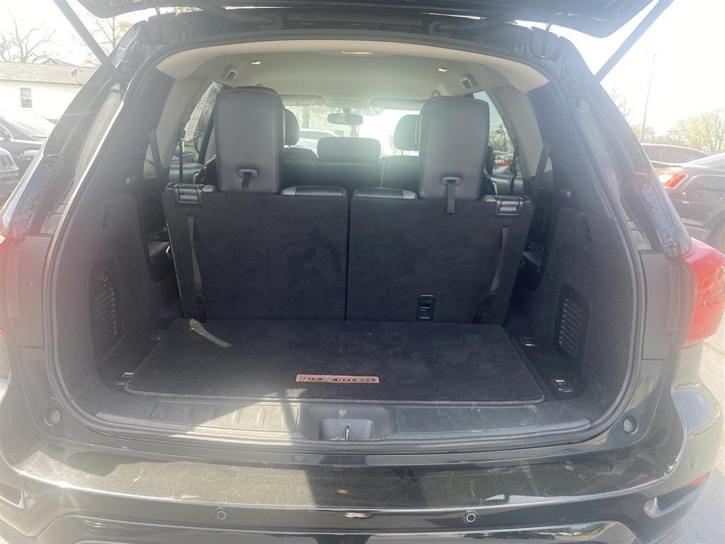 Nissan Pathfinder SV 4WD 2020