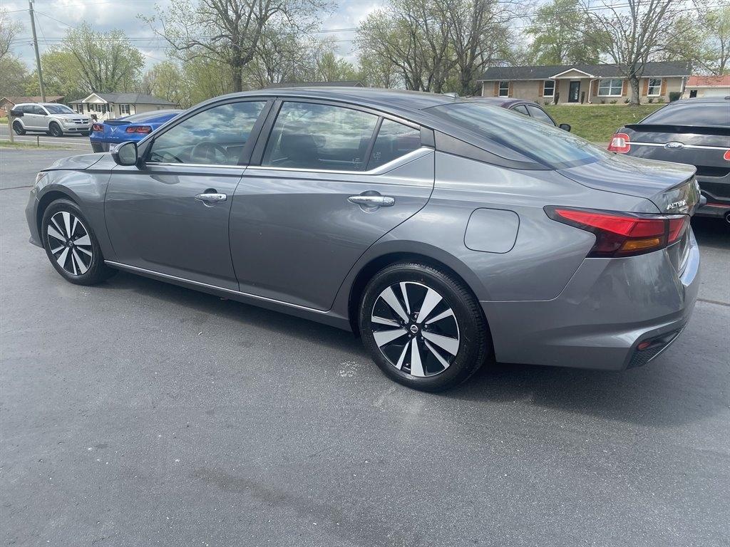 Nissan Altima 2.5 SV 2022