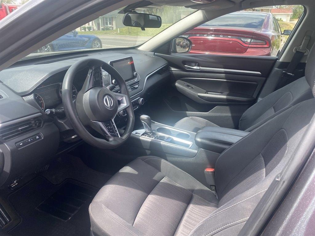 Nissan Altima 2.5 SV 2022