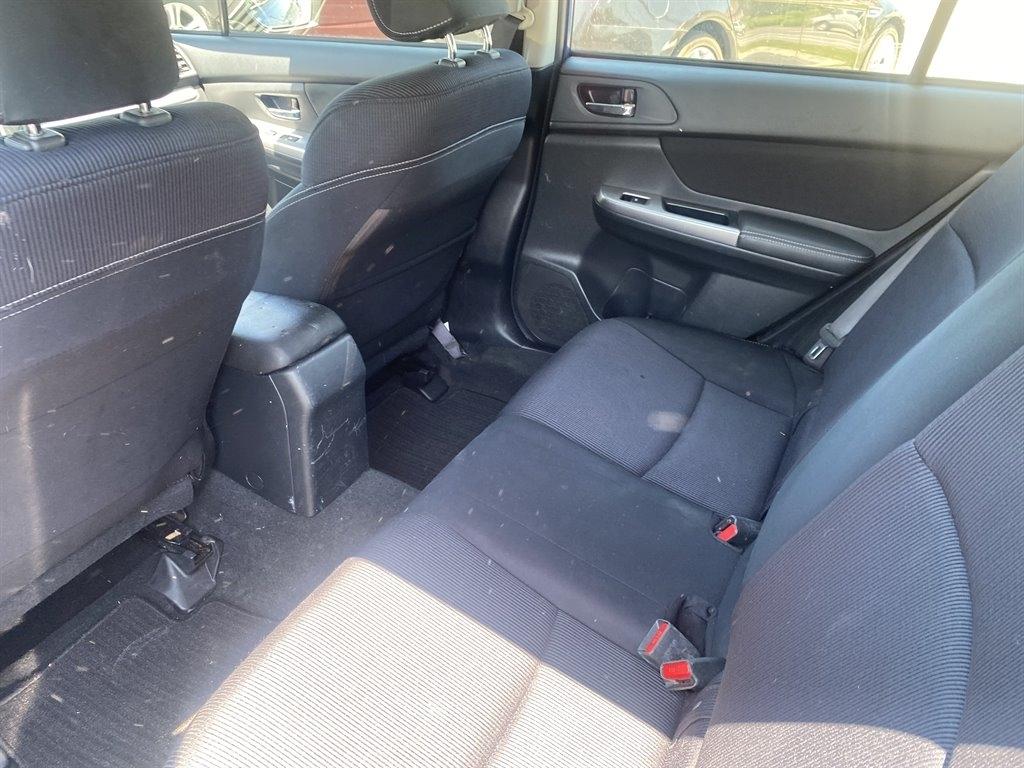 Subaru Impreza 2.0i Limited PZEV 5-Door 2016