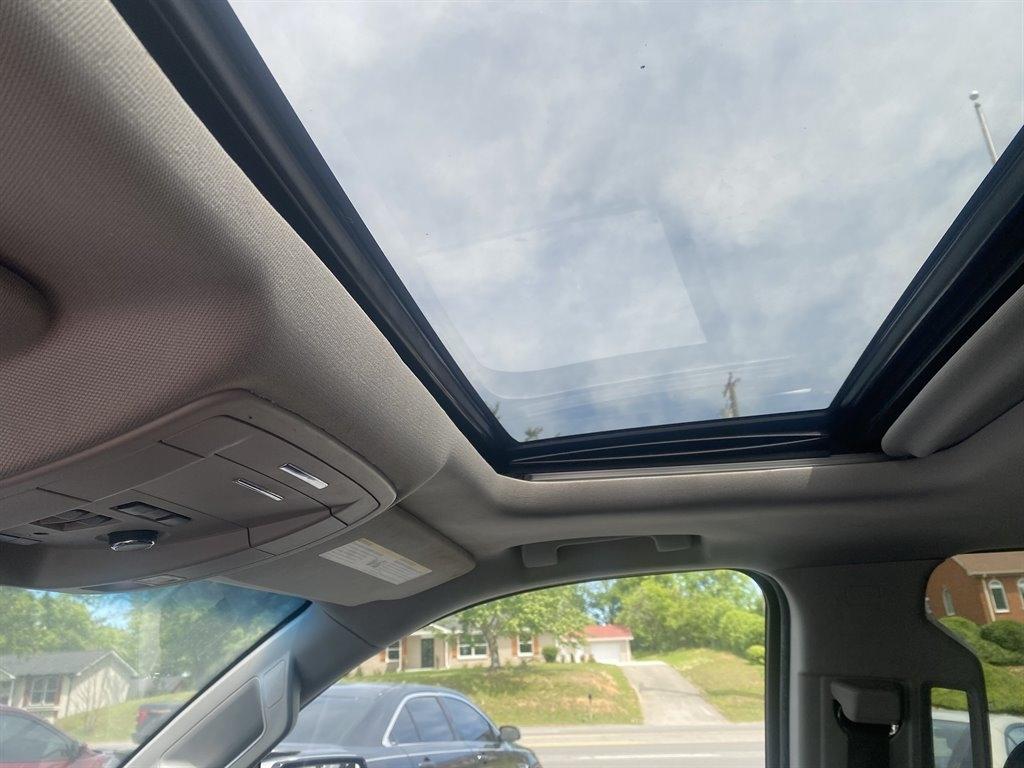 GMC Yukon XL SLT 2WD 2018