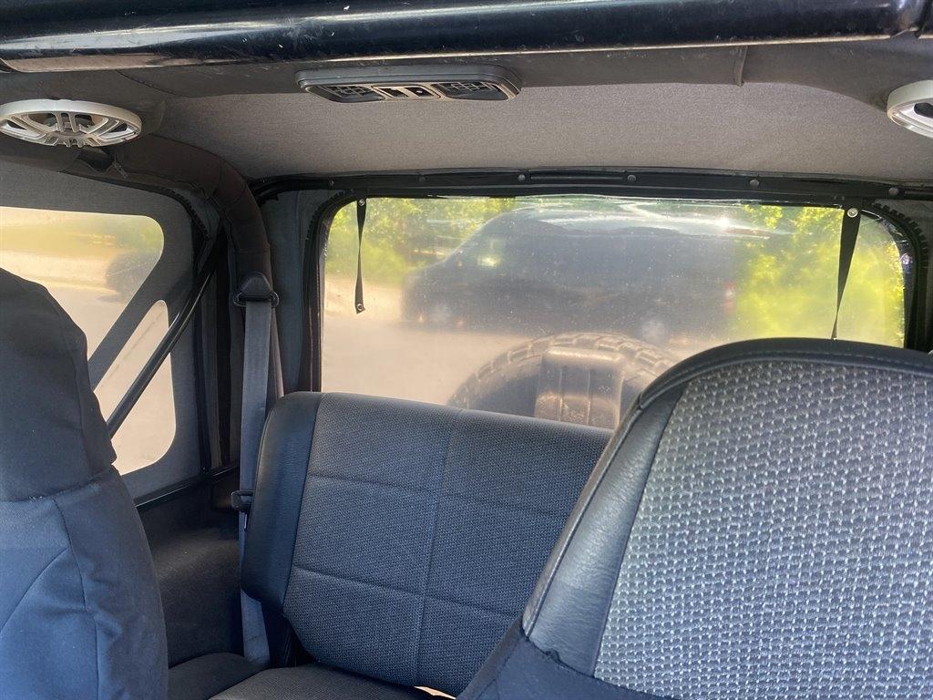 Jeep Wrangler SE 1999