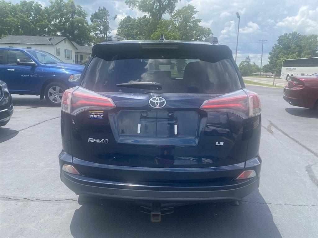 Toyota RAV4 LE FWD 2017
