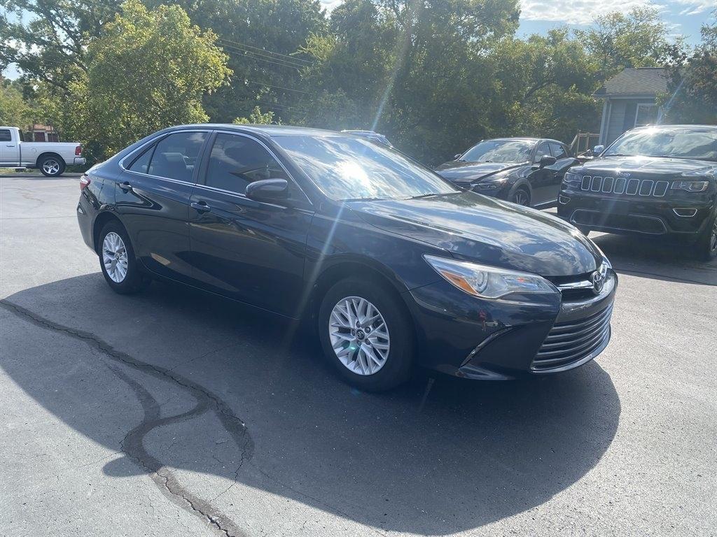 Toyota Camry LE 2017