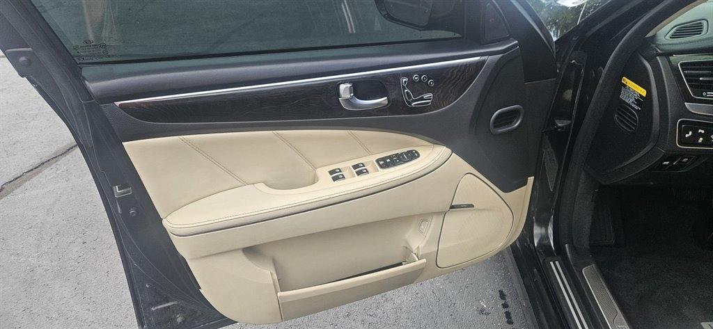 Hyundai Equus Signature 2014
