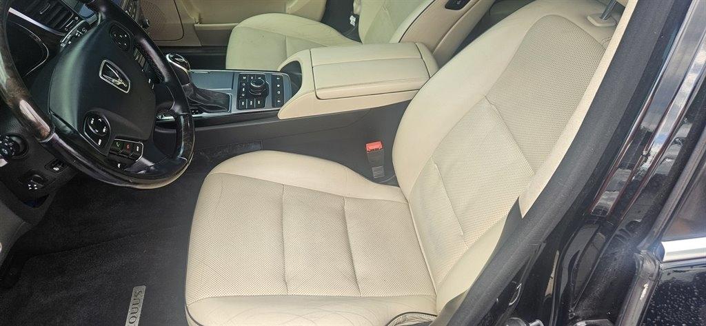 Hyundai Equus Signature 2014