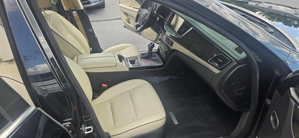 Hyundai Equus Signature 2014