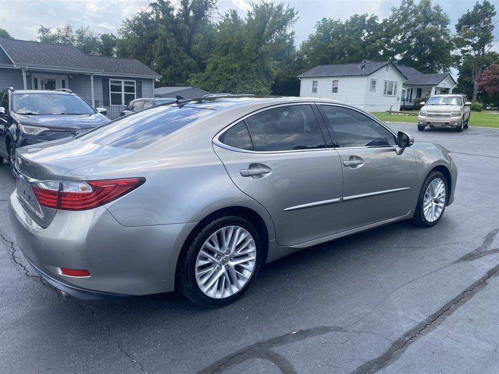 Lexus ES 350 Sedan 2015