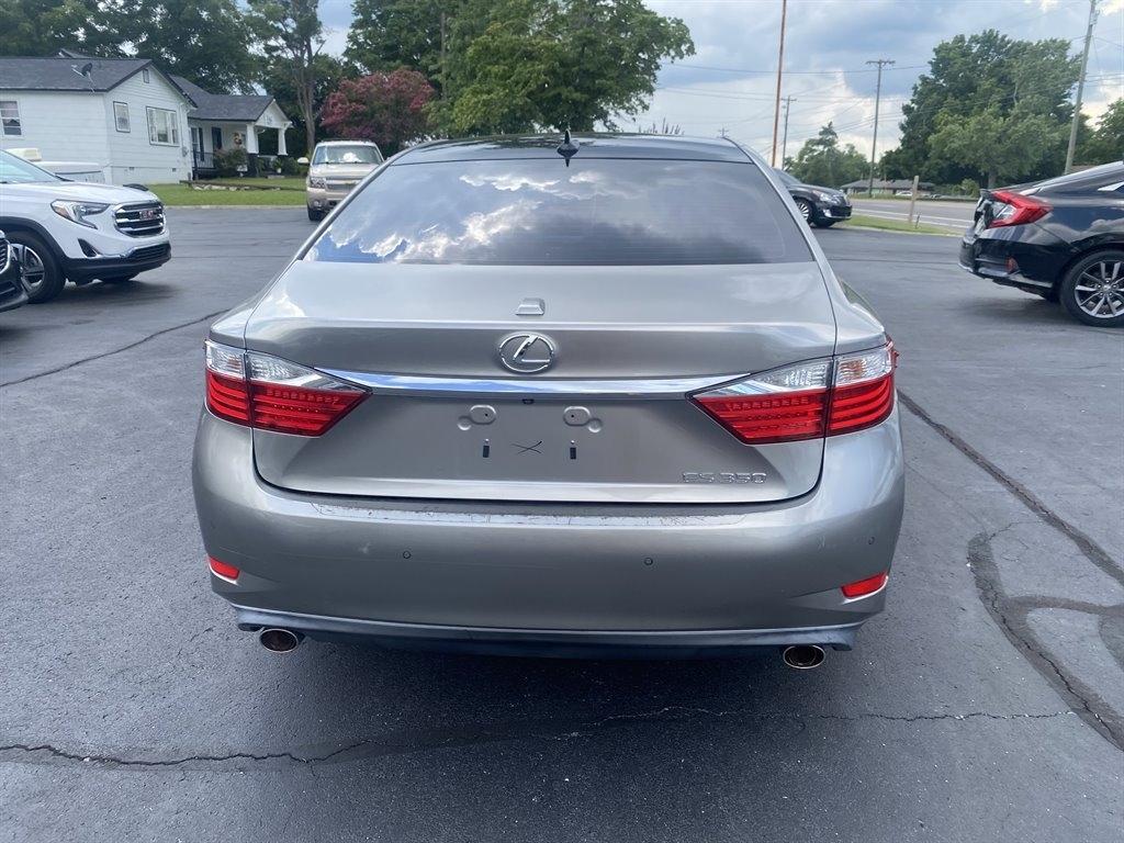 Lexus ES 350 Sedan 2015