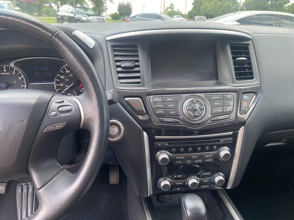 Nissan Pathfinder SL 4WD 2020